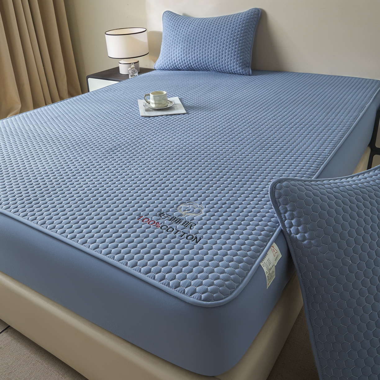 91家纺网 家纺一手货源 找家纺 芬晴家纺 2025新款A类好睡眠全棉夹棉系列床笠 好睡眠-雾蓝