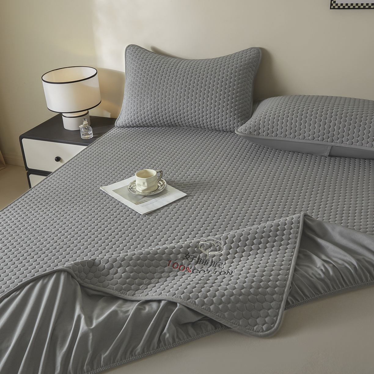 91家纺网 家纺一手货源 找家纺 芬晴家纺 2025新款A类好睡眠全棉夹棉系列床笠 好睡眠-岩灰