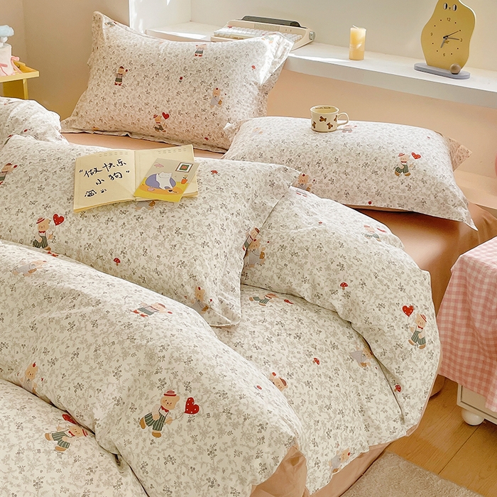 91家纺网 家纺一手货源 找家纺 帛美家纺 2025新款纯棉全棉印花四件套 熊抱繁花