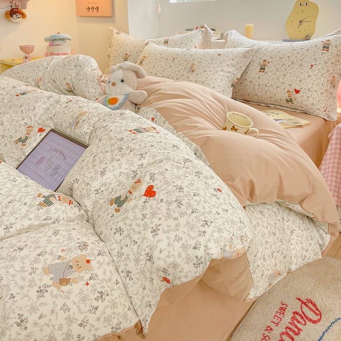 91家纺网 家纺一手货源 找家纺 帛美家纺 2025新款纯棉全棉印花四件套 熊抱繁花