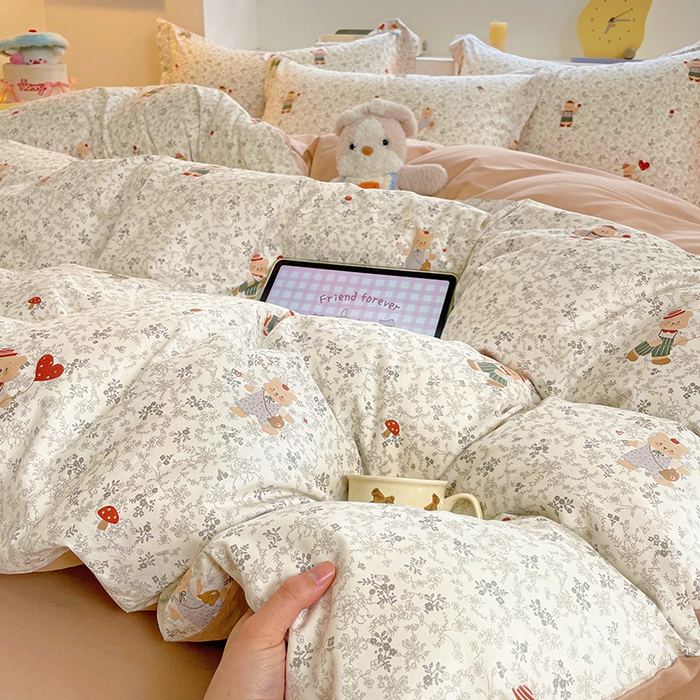 91家纺网 家纺一手货源 找家纺 帛美家纺 2025新款纯棉全棉印花四件套 熊抱繁花