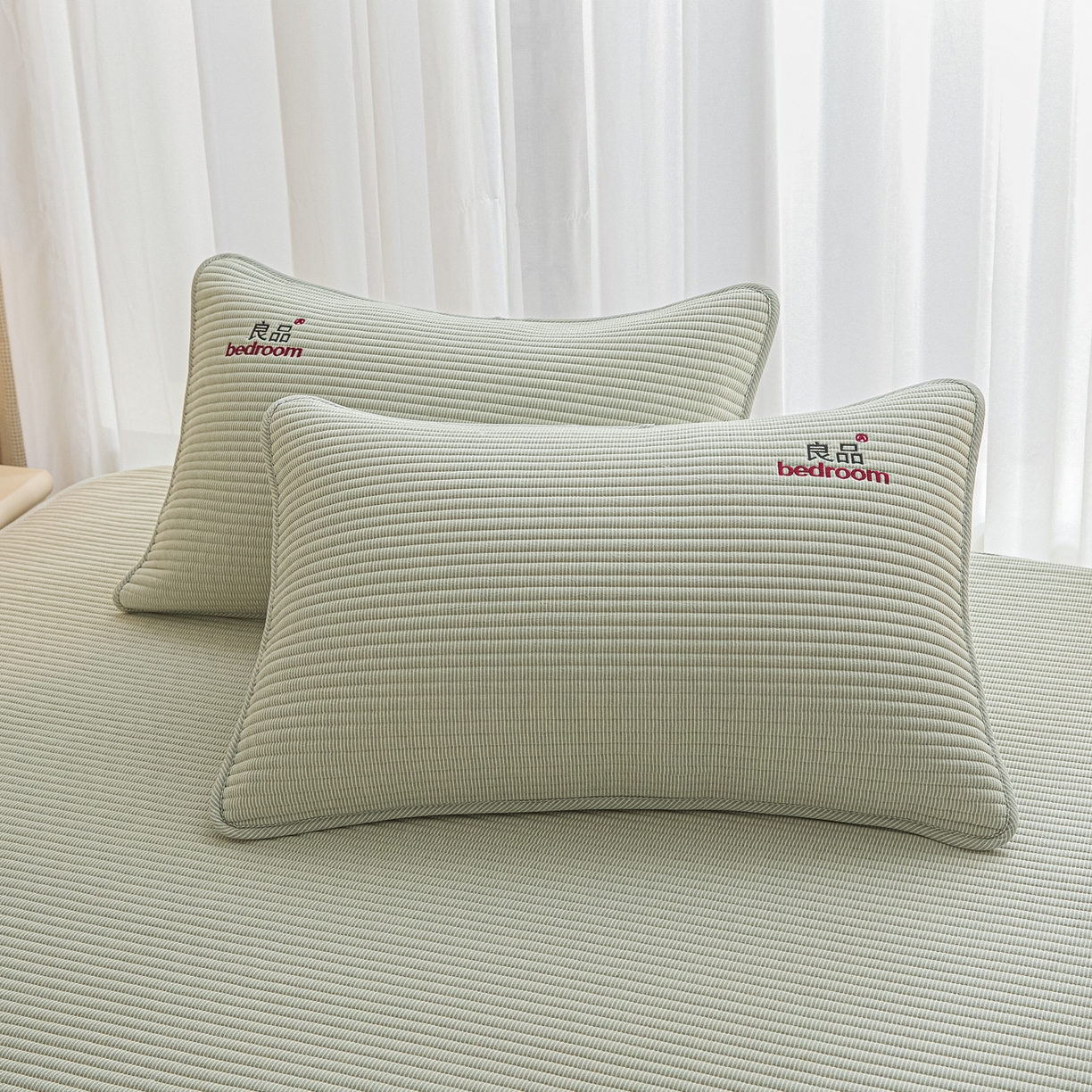 91家纺网 家纺一手货源 找家纺 芬晴家纺 2025新款全棉密条夹棉床笠良品系列 密条-果绿