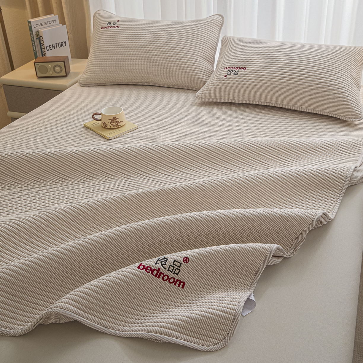 91家纺网 家纺一手货源 找家纺 芬晴家纺 2025新款全棉密条夹棉床笠良品系列 密条-咖