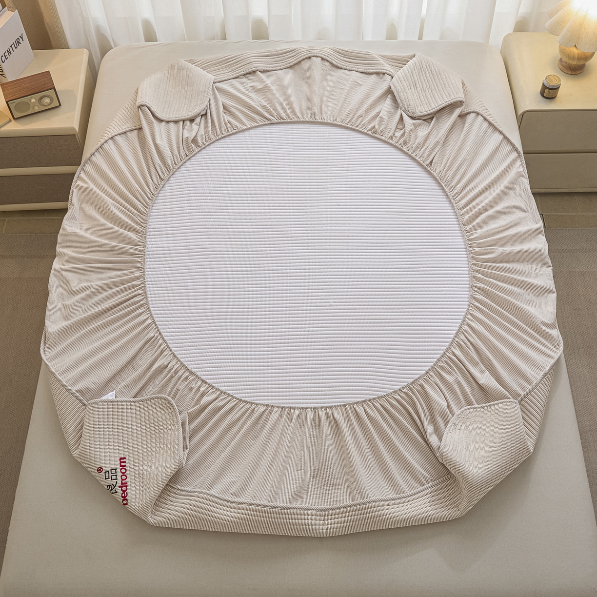 91家纺网 家纺一手货源 找家纺 芬晴家纺 2025新款全棉密条夹棉床笠良品系列 密条-咖