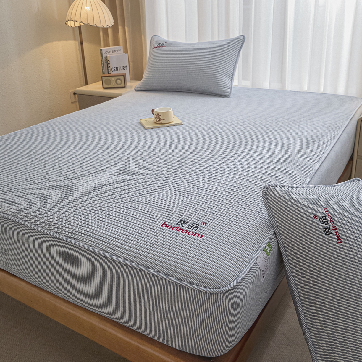 91家纺网 家纺一手货源 找家纺 芬晴家纺 2025新款全棉密条夹棉床笠良品系列 密条-牛仔蓝