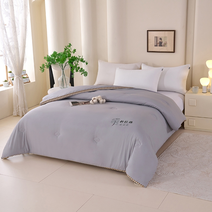 91家纺网 家纺一手货源 找家纺 爱诗诺家纺 2025新款无印风棋盘格立体新疆棉花被被子被芯 棋盘格-经典灰