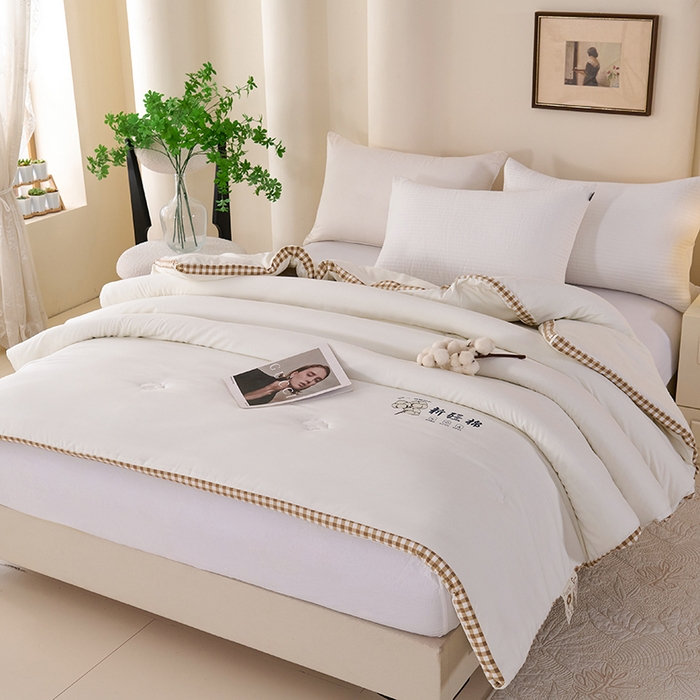 91家纺网 家纺一手货源 找家纺 爱诗诺家纺 2025新款无印风棋盘格立体新疆棉花被被子被芯 棋盘格-本白