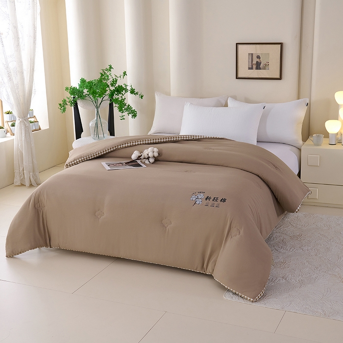 91家纺网 家纺一手货源 找家纺 爱诗诺家纺 2025新款无印风棋盘格立体新疆棉花被被子被芯 棋盘格-米驼