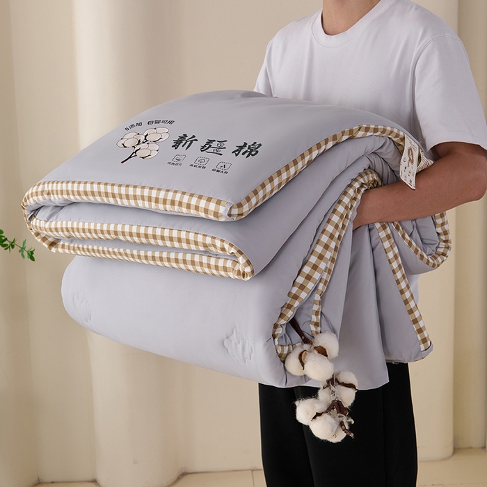 91家纺网 家纺一手货源 找家纺 爱诗诺家纺 2025新款无印风棋盘格立体新疆棉花被被子被芯 棋盘格-经典灰