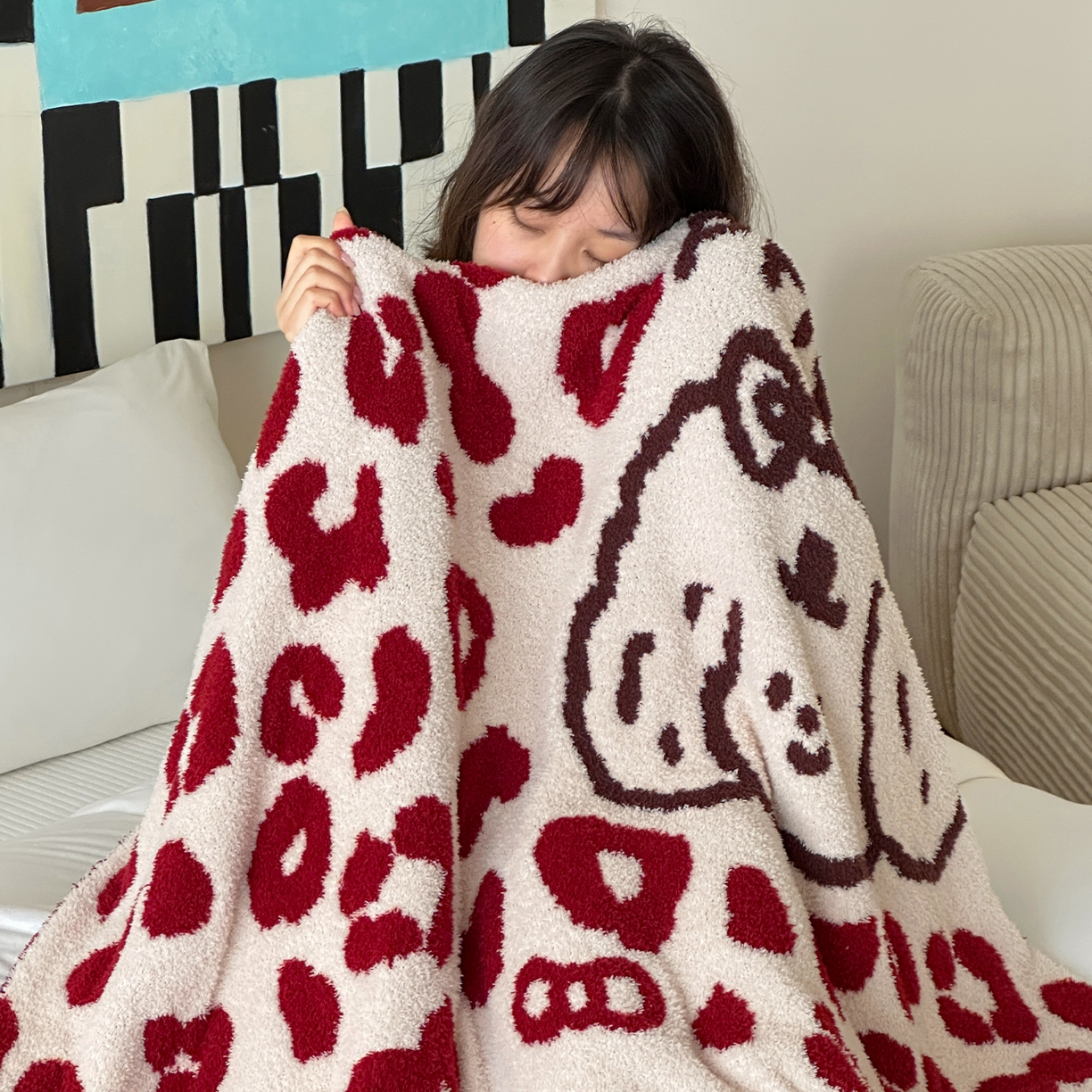 91家纺网 家纺一手货源 找家纺 RYB红黄兰 2025新款设计师原创多功能针织半边绒毛毯午休毯盖毯加厚毯子 豹纹小奶狗