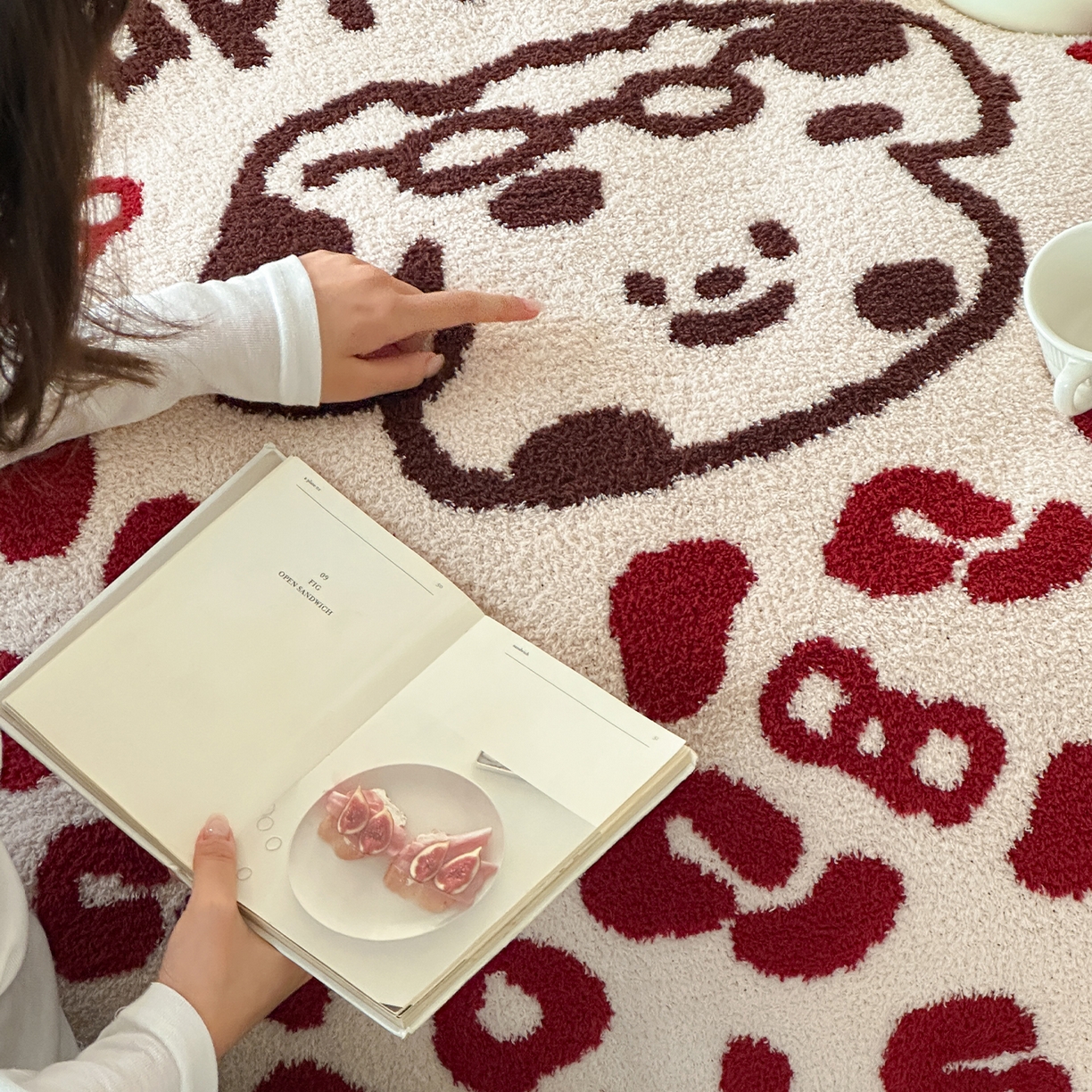 91家纺网 家纺一手货源 找家纺 RYB红黄兰 2025新款设计师原创多功能针织半边绒毛毯午休毯盖毯加厚毯子 豹纹小奶狗