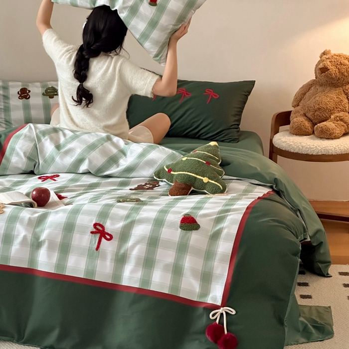 91家纺网 家纺一手货源 找家纺 （总）西西家居 2025新款100支澳棉全棉纯棉刺绣四件套-圣诞树送抱枕（会员-20元 抱枕限定送送送 各平台严格控价劵后不低于368元起）