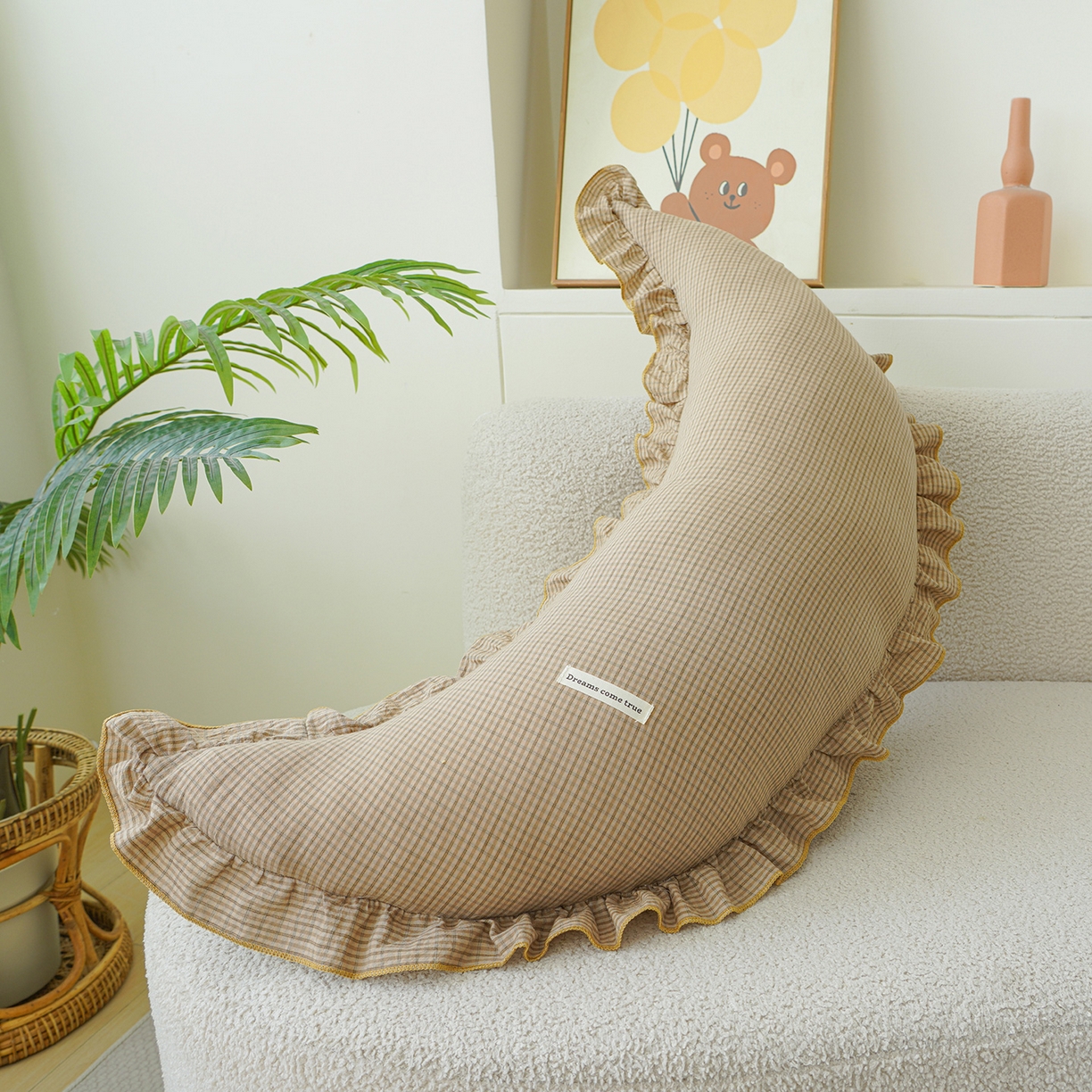 91家纺网 家纺一手货源 找家纺 蔻眠 花边款多功能全棉月亮长抱枕夹腿抱枕芯月亮枕头 花边款月亮-驼格