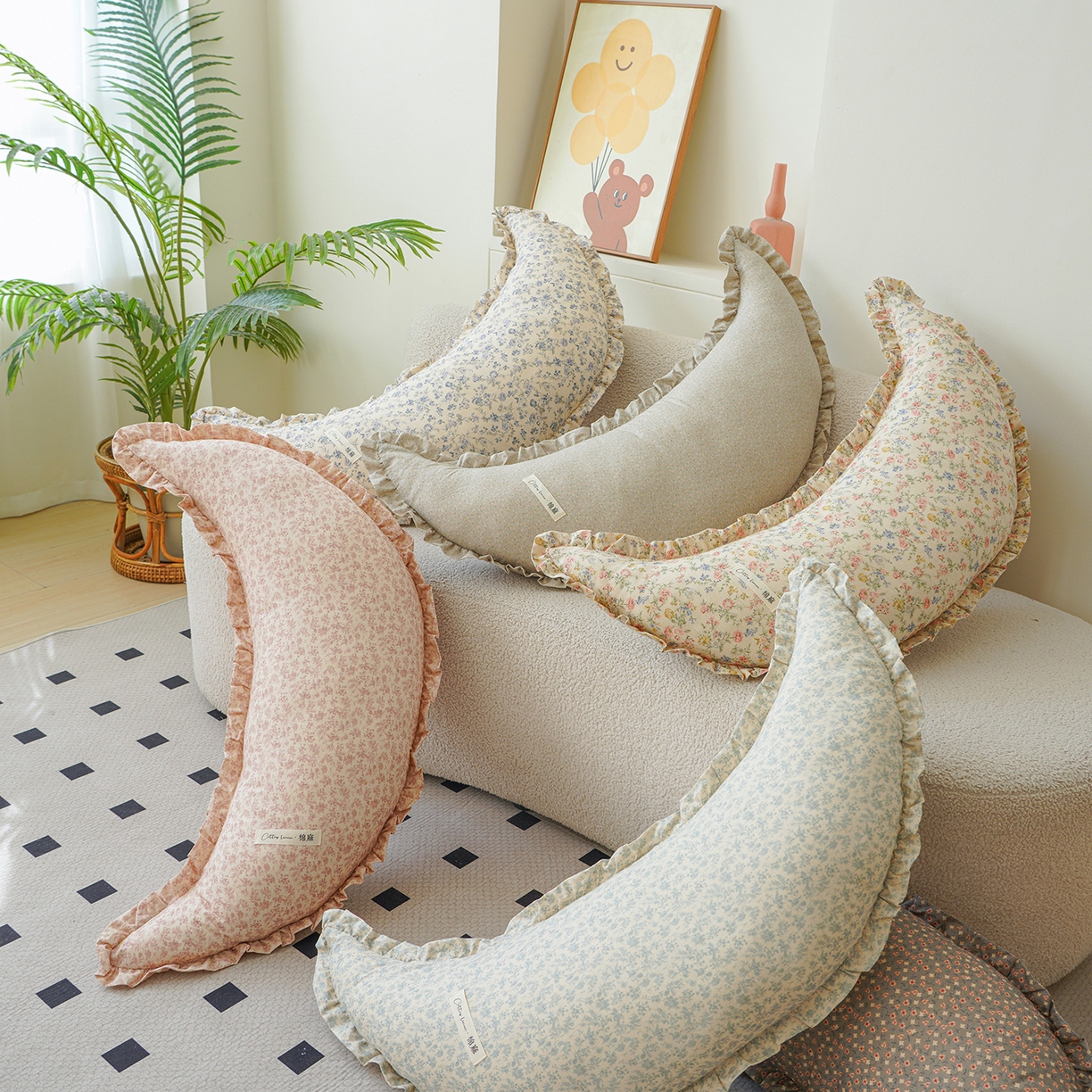 91家纺网 家纺一手货源 找家纺 （总）蔻眠 棉麻花边款多功能月亮长抱枕夹腿抱枕芯月亮枕头