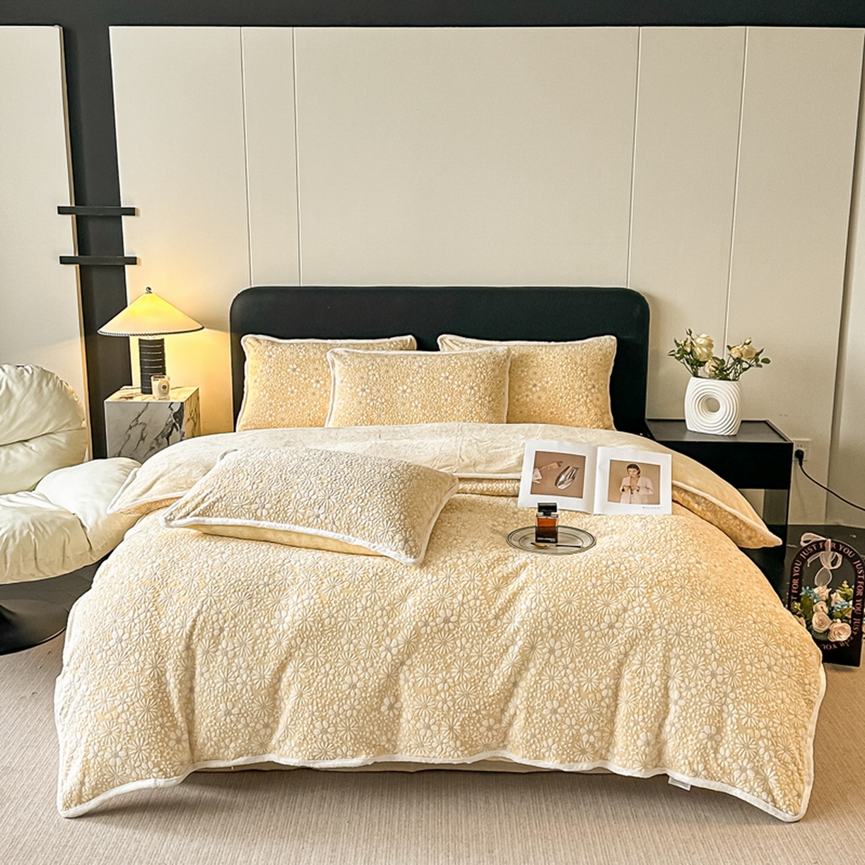 91家纺网 家纺一手货源 找家纺 莱越家纺 2025新款牛奶雕花绒四件套 小雏菊-黄