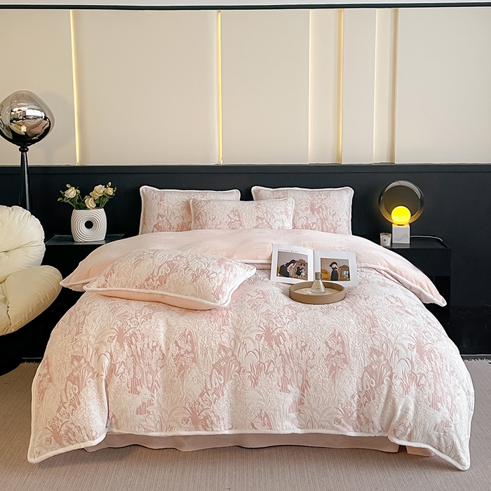 91家纺网 家纺一手货源 找家纺 （总）莱越家纺 2025新款牛奶雕花绒四件套