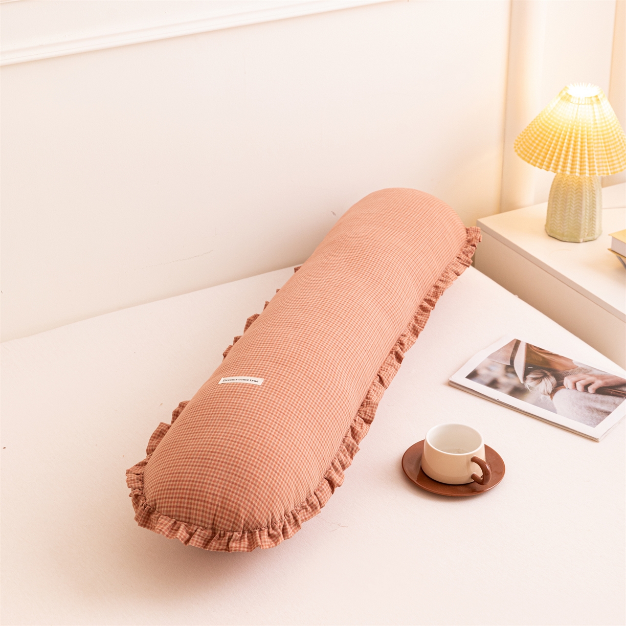 91家纺网 家纺一手货源 找家纺 卓昌枕芯 2025新款全棉糖果抱枕月亮抱枕可拆洗加内胆 糖果-红