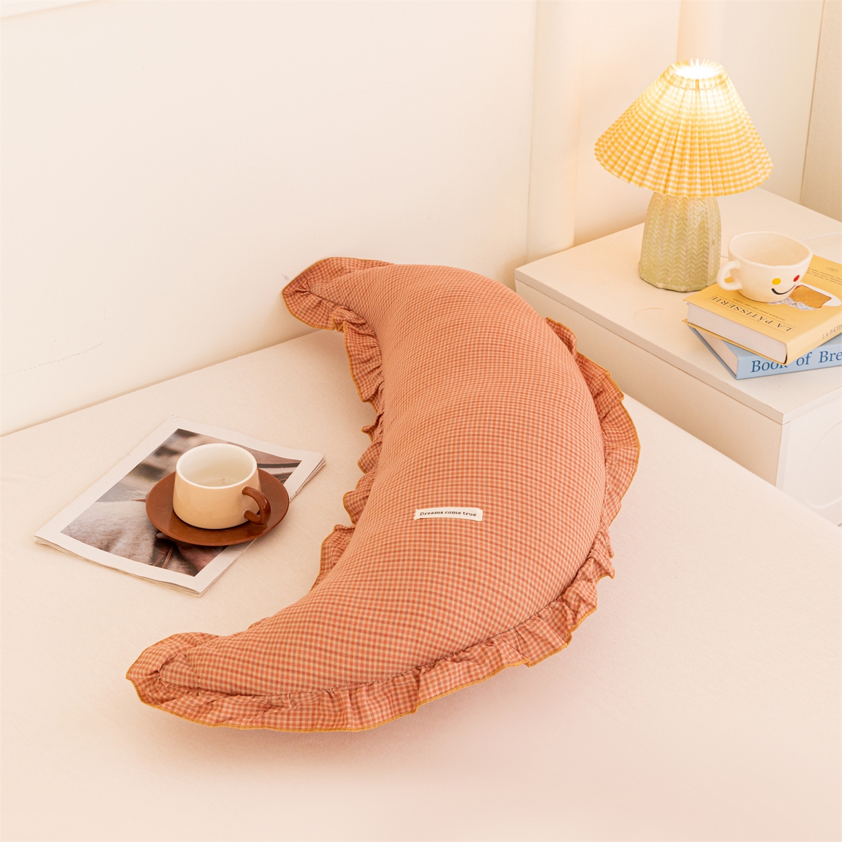 91家纺网 家纺一手货源 找家纺 卓昌枕芯 2025新款全棉糖果抱枕月亮抱枕可拆洗加内胆 月亮-红