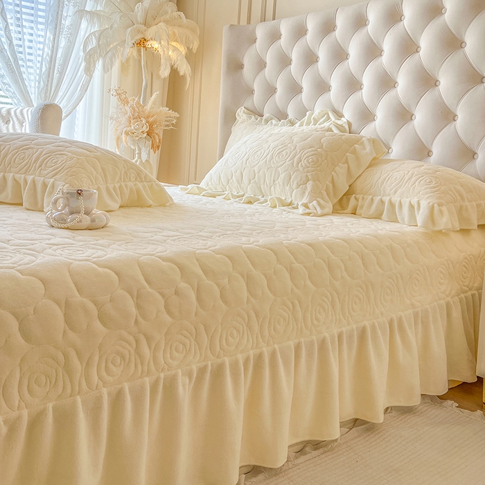 91家纺网 家纺一手货源 找家纺 网红馆（ck家纺） 2025新款牛奶绒花边床盖单品床盖床盖单件-甜蜜蜜 甜蜜蜜-米