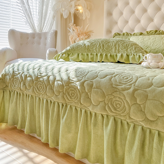 91家纺网 家纺一手货源 找家纺 网红馆（ck家纺） 2025新款牛奶绒花边床盖单品床盖床盖单件-甜蜜蜜 甜蜜蜜-绿