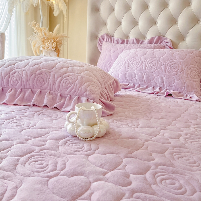 91家纺网 家纺一手货源 找家纺 网红馆（ck家纺） 2025新款牛奶绒花边床盖单品床盖床盖单件-甜蜜蜜 甜蜜蜜-紫