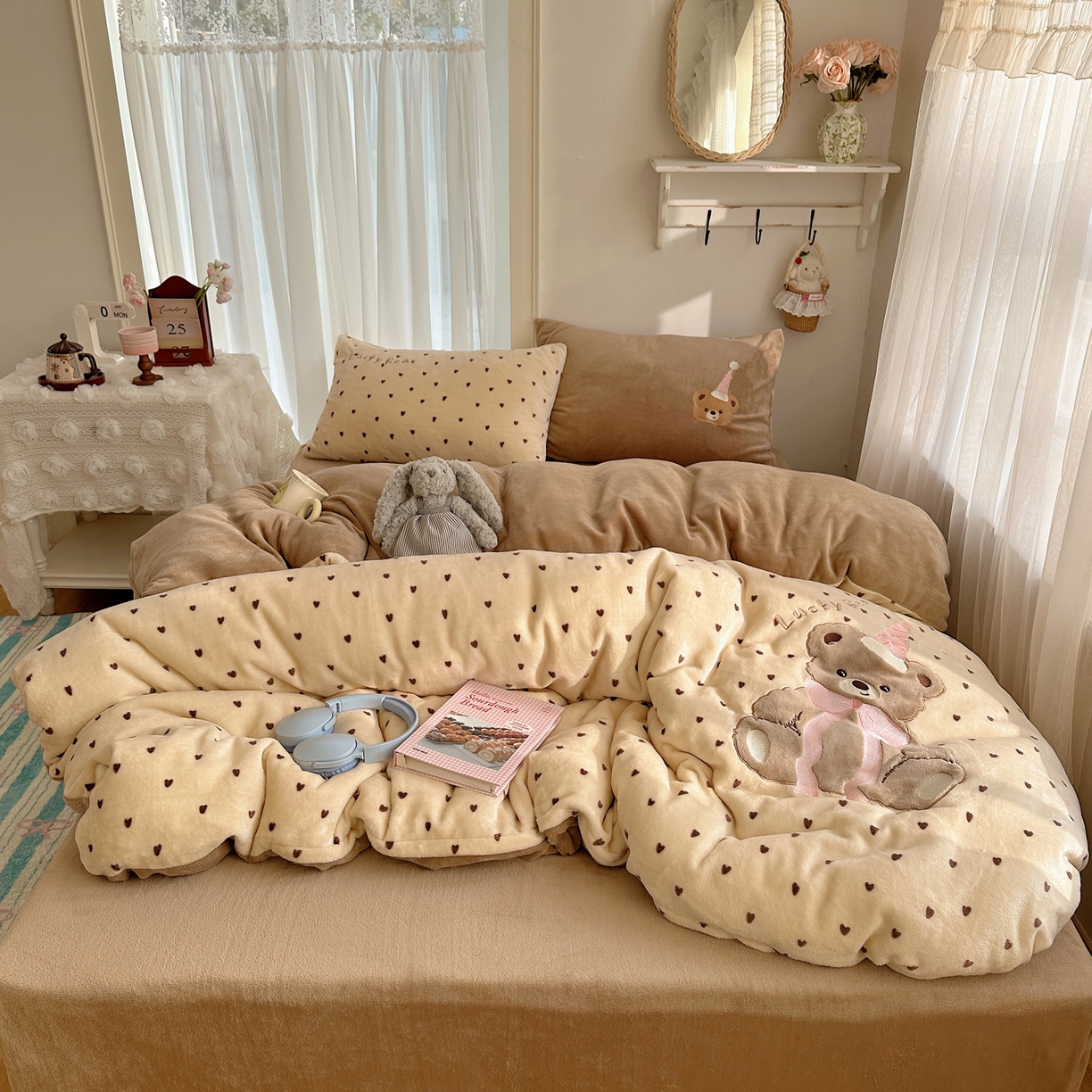 91家纺网 家纺一手货源 找家纺 （总）韩都家居 2025新款卡通贴布绣系列加厚牛奶绒四件套