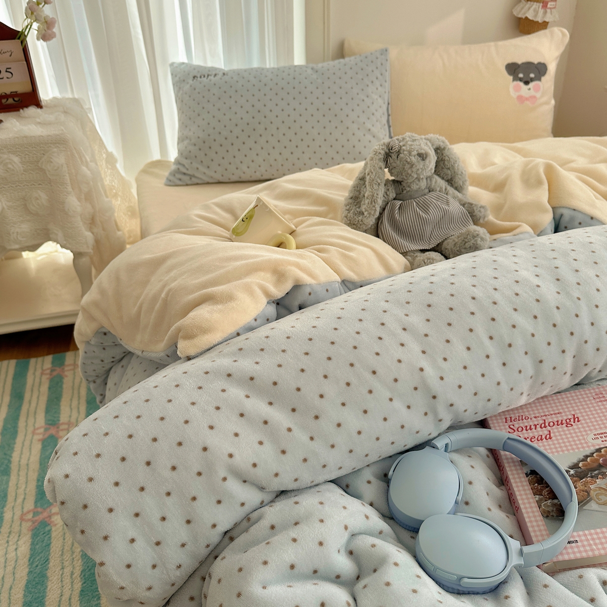 91家纺网 家纺一手货源 找家纺 韩都家居 2025新款卡通贴布绣系列加厚牛奶绒四件套 苹果狗狗