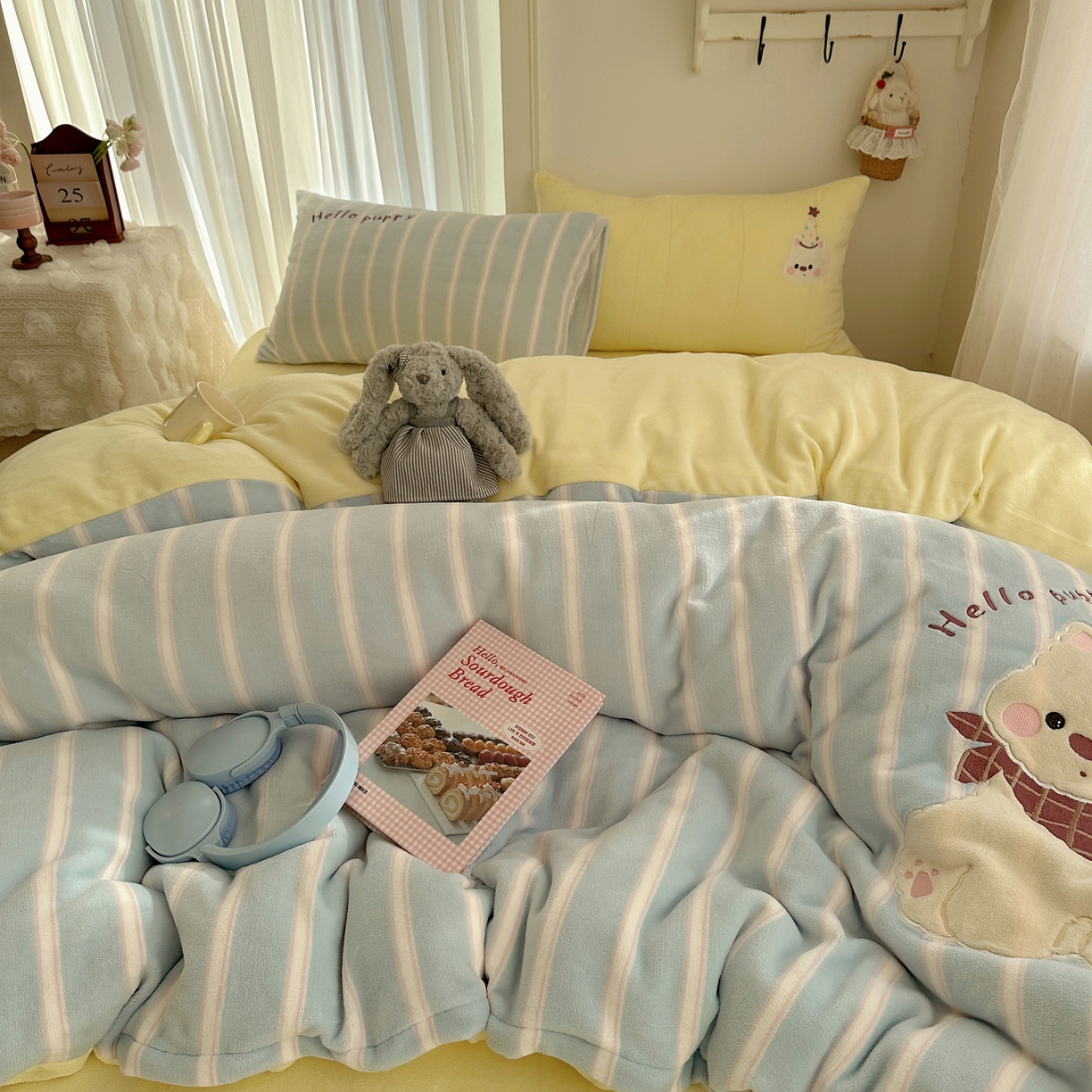 91家纺网 家纺一手货源 找家纺 韩都家居 2025新款卡通贴布绣系列加厚牛奶绒四件套 顽皮西高地