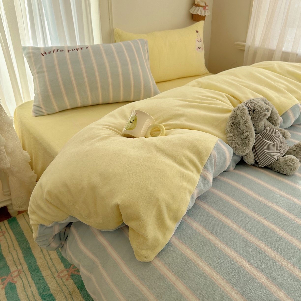 91家纺网 家纺一手货源 找家纺 韩都家居 2025新款卡通贴布绣系列加厚牛奶绒四件套 顽皮西高地