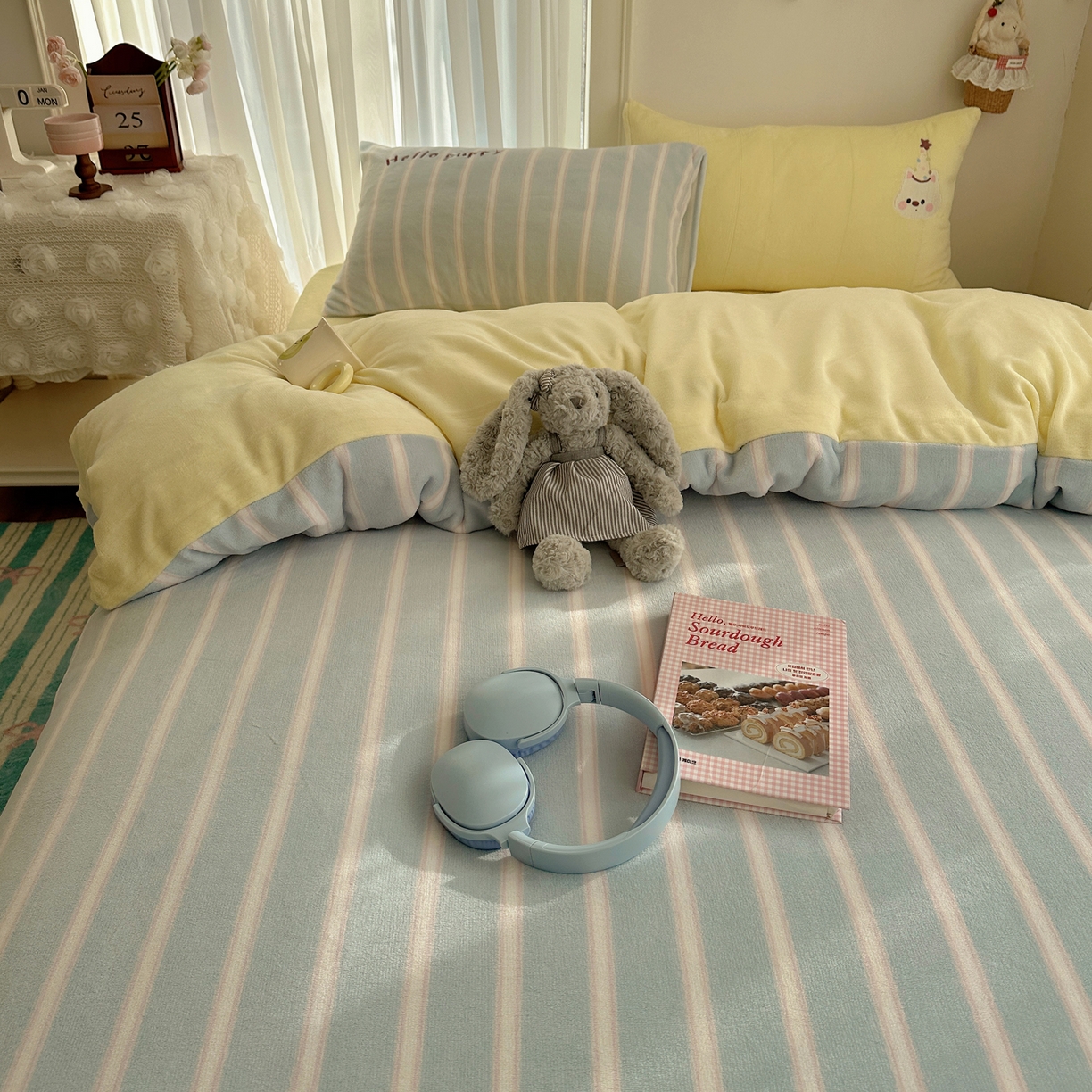 91家纺网 家纺一手货源 找家纺 韩都家居 2025新款卡通贴布绣系列加厚牛奶绒四件套 顽皮西高地