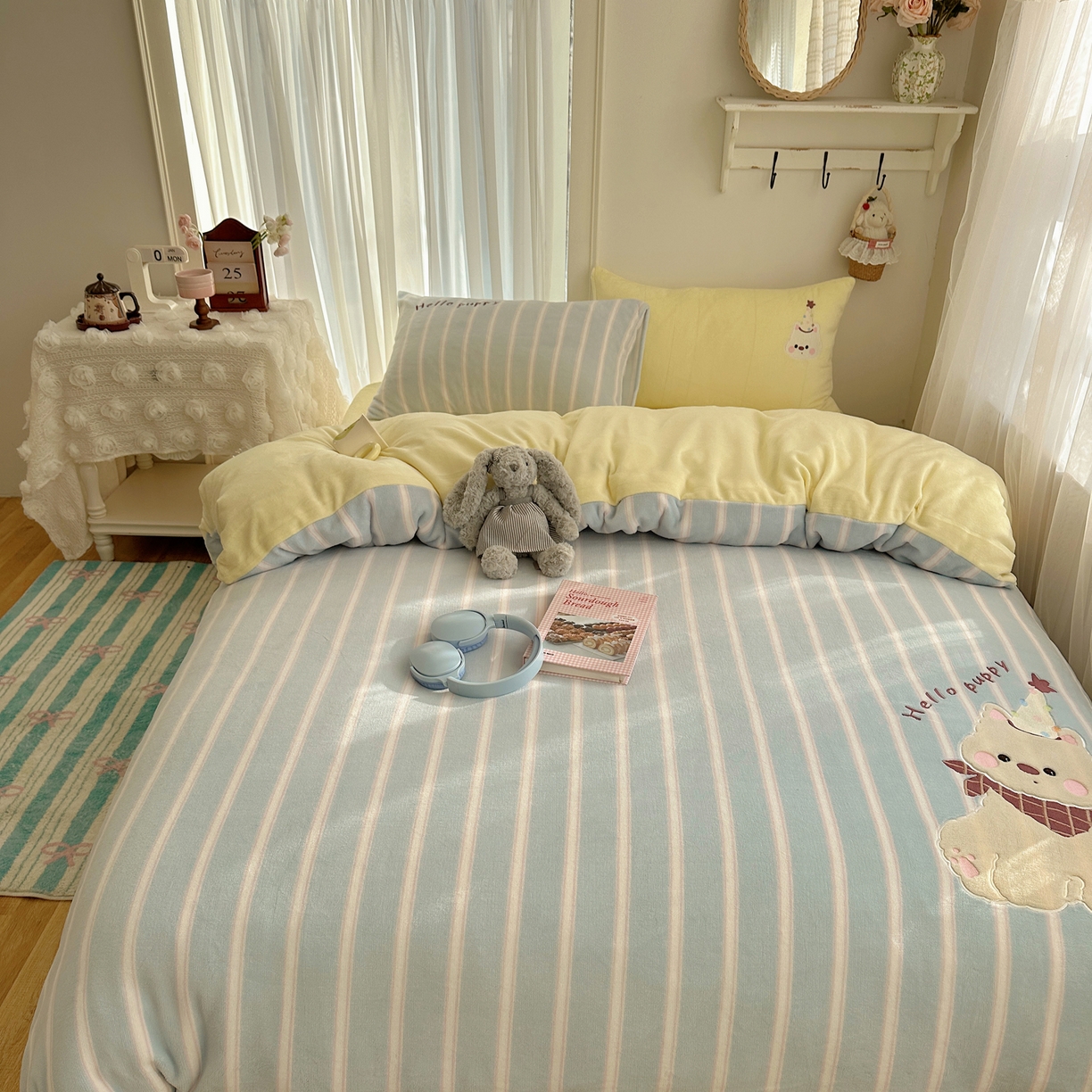 91家纺网 家纺一手货源 找家纺 韩都家居 2025新款卡通贴布绣系列加厚牛奶绒四件套 顽皮西高地