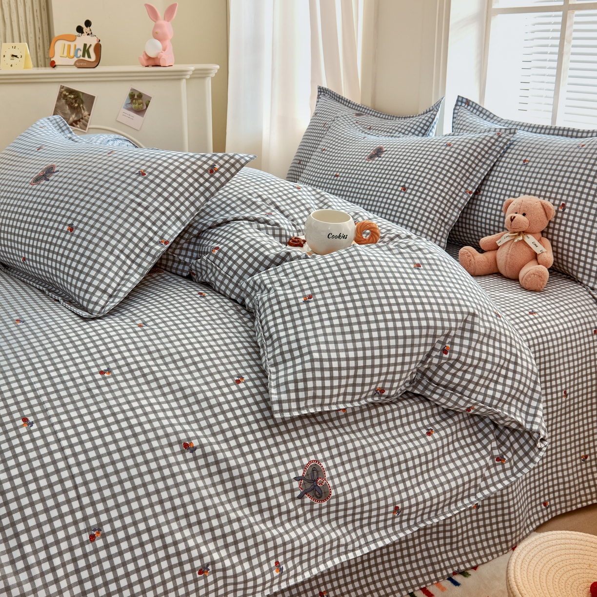 91家纺网 家纺一手货源 找家纺 简冠 开学季2025植物羊绒学生宿舍上下铺学生三件套学生床垫被子被芯大礼包 假日礼物