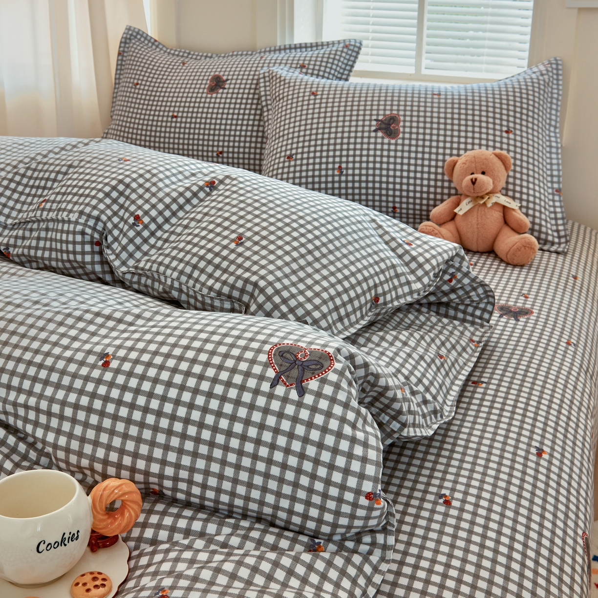 91家纺网 家纺一手货源 找家纺 简冠 开学季2025新款植物羊绒学生宿舍上下铺学生三件套四件套 假日礼物