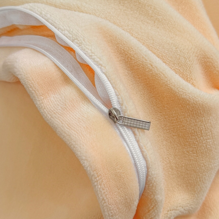 91家纺网 家纺一手货源 找家纺 畅畅家纺 2025新款牛奶绒大版贴布绣四件套 富贵花开-麦黄