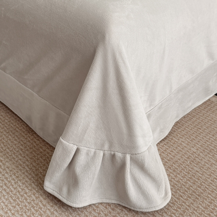 91家纺网 家纺一手货源 找家纺 畅畅家纺 2025新款牛奶绒大版贴布绣四件套 富贵花开-米杏