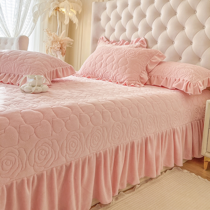 91家纺网 家纺一手货源 找家纺 （总）网红馆（ck家纺） 2025新款牛奶绒花边床盖四件套-甜蜜蜜