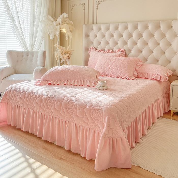 91家纺网 家纺一手货源 找家纺 （总）网红馆（ck家纺） 2025新款牛奶绒花边床盖四件套-甜蜜蜜