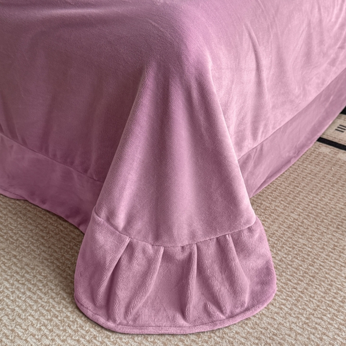 91家纺网 家纺一手货源 找家纺 畅畅家纺 2025新款牛奶绒大版贴布绣四件套 富贵花开-熏衣紫