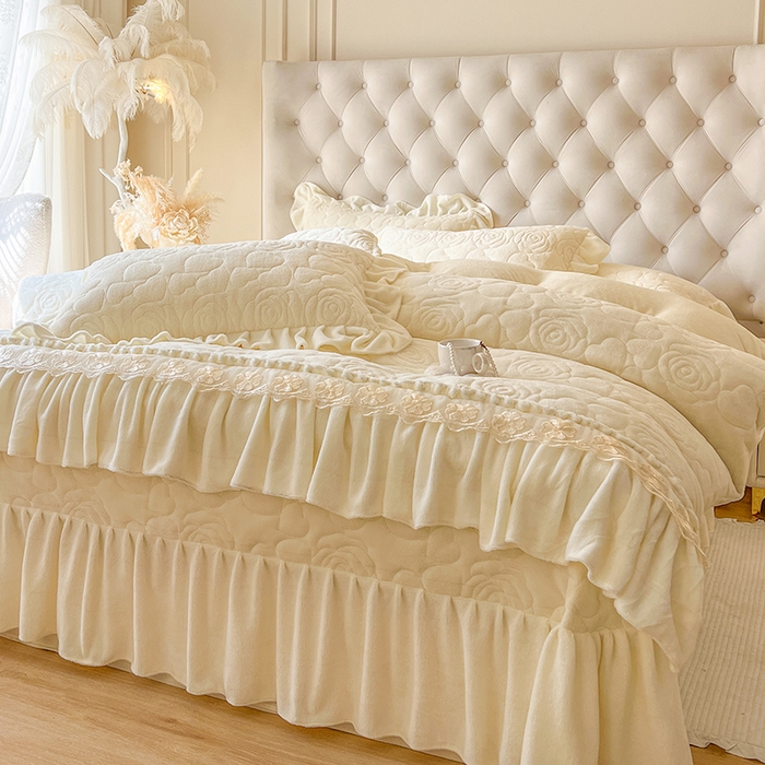 91家纺网 家纺一手货源 找家纺 网红馆（ck家纺） 2025新款牛奶绒花边床盖四件套-甜蜜蜜 甜蜜蜜-米