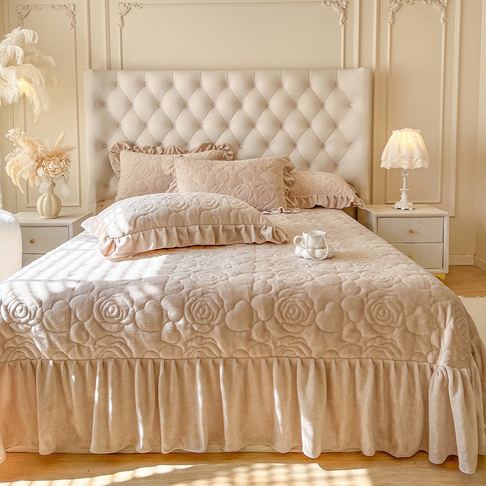 91家纺网 家纺一手货源 找家纺 网红馆（ck家纺） 2025新款牛奶绒花边床盖四件套-甜蜜蜜 甜蜜蜜-咖