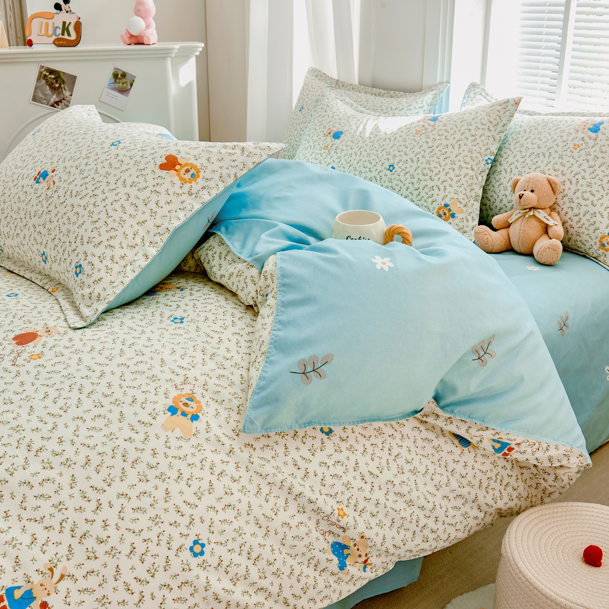 91家纺网 家纺一手货源 找家纺 简冠家纺 2025新款印花植物羊绒磨毛四件套 快乐舞步