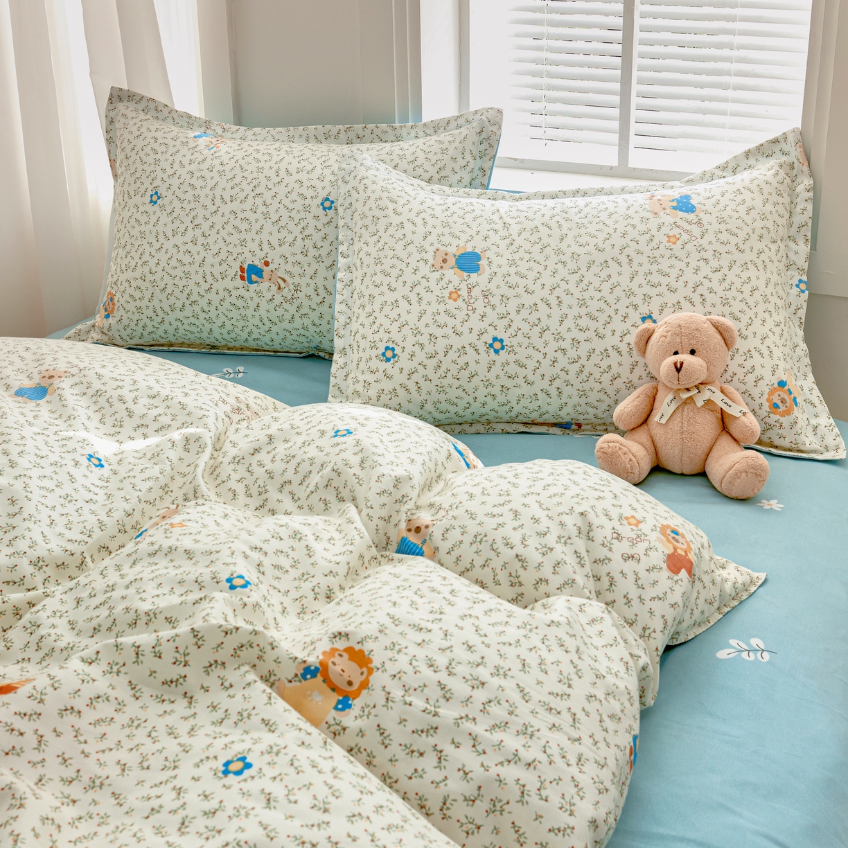 91家纺网 家纺一手货源 找家纺 简冠家纺 2025直播爆款北欧风亲肤植物羊绒磨毛四件套 快乐舞步