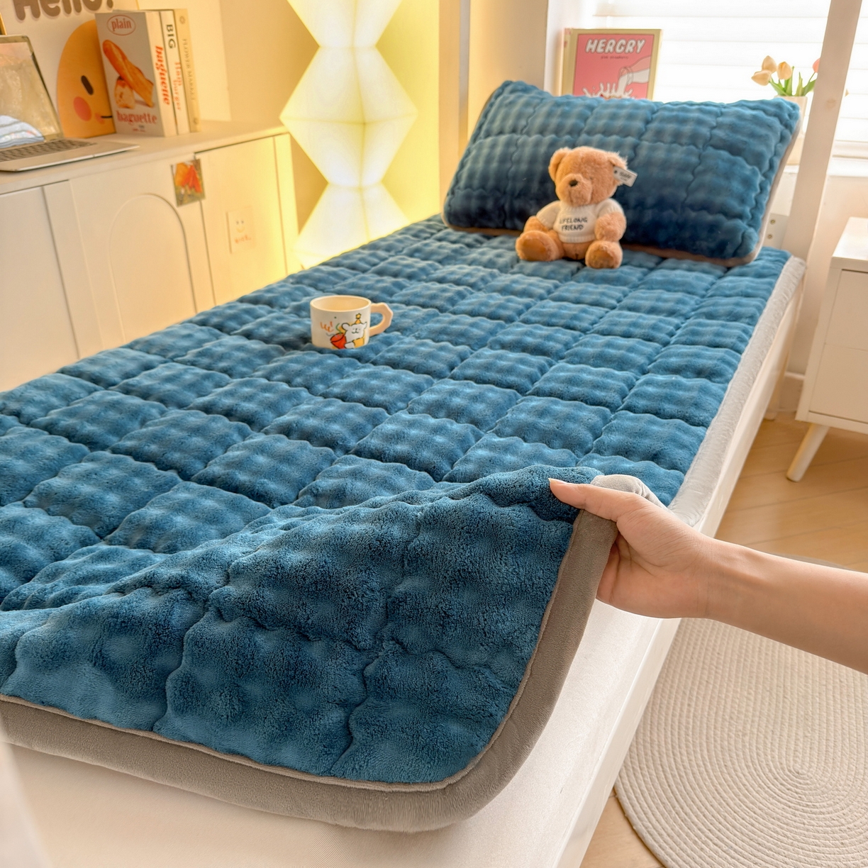 91家纺网 家纺一手货源 找家纺 （总）奇丝雅 2025新款A类牛奶绒泡泡绒床褥床垫床盖兔毛绒家用学生宿舍上下铺寝室褥子软垫床护垫夹棉（学生床）