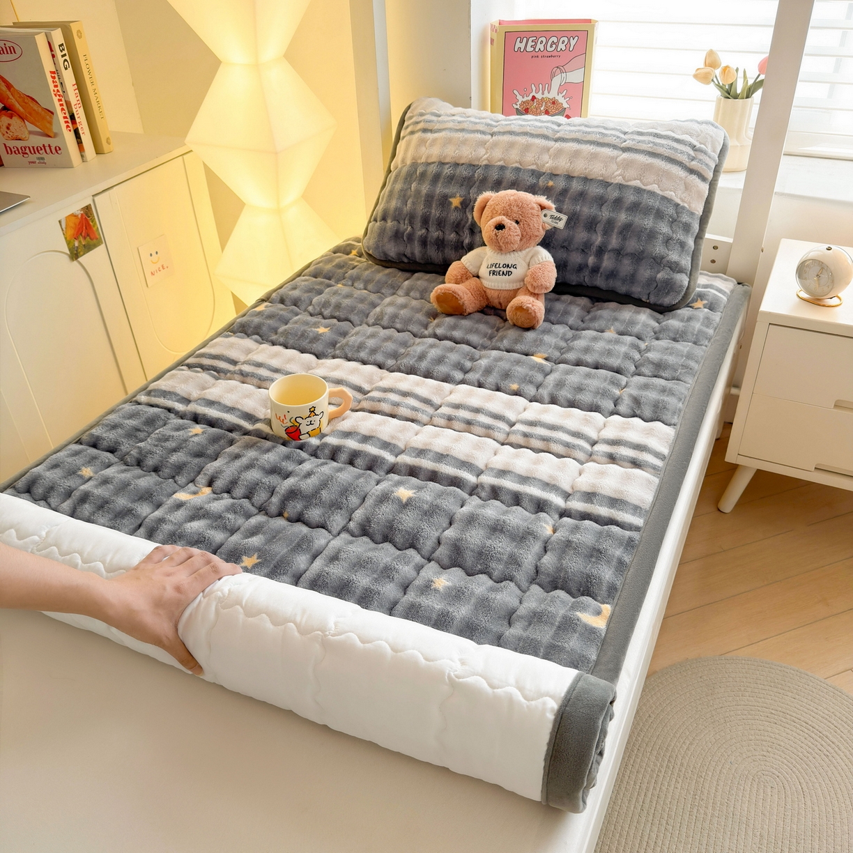 91家纺网 家纺一手货源 找家纺 奇丝雅 2025新款A类牛奶绒泡泡绒床褥床垫床盖兔毛绒家用学生宿舍上下铺寝室褥子软垫床护垫夹棉（学生床） 繁星