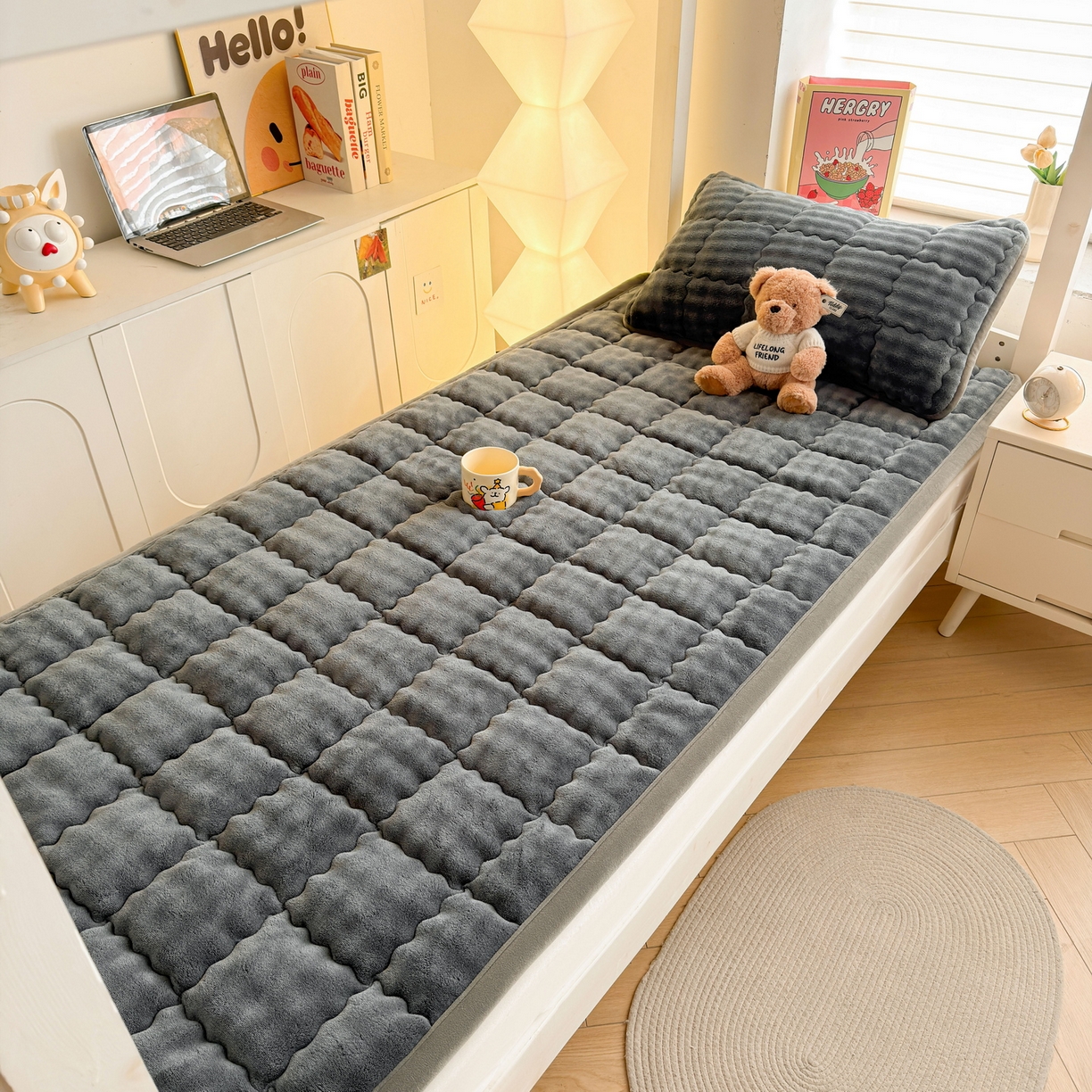 91家纺网 家纺一手货源 找家纺 奇丝雅 2025新款A类牛奶绒泡泡绒床褥床垫床盖兔毛绒家用学生宿舍上下铺寝室褥子软垫床护垫夹棉（学生床） 幻影灰