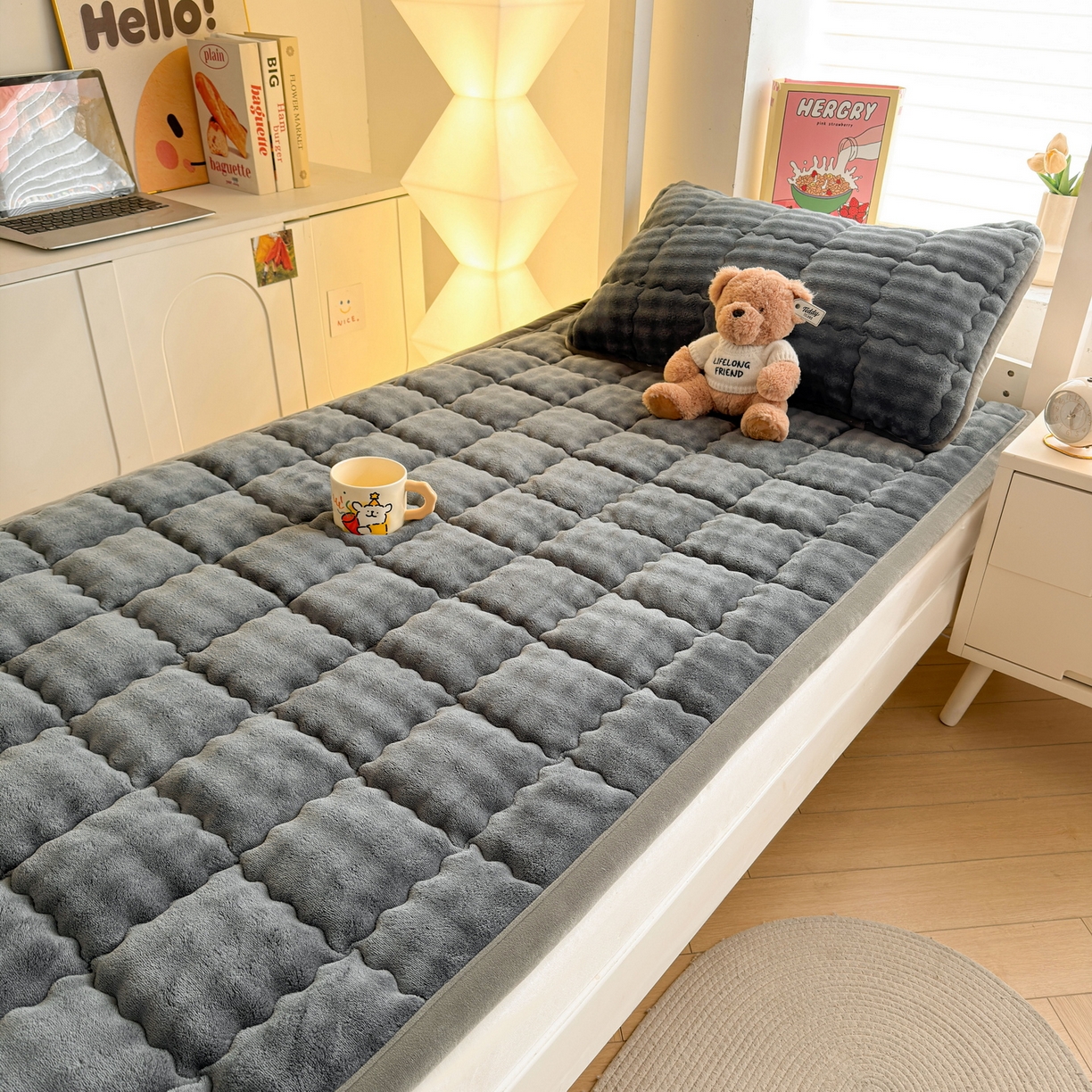 91家纺网 家纺一手货源 找家纺 奇丝雅 2025新款A类牛奶绒泡泡绒床褥床垫床盖兔毛绒家用学生宿舍上下铺寝室褥子软垫床护垫夹棉（学生床） 幻影灰