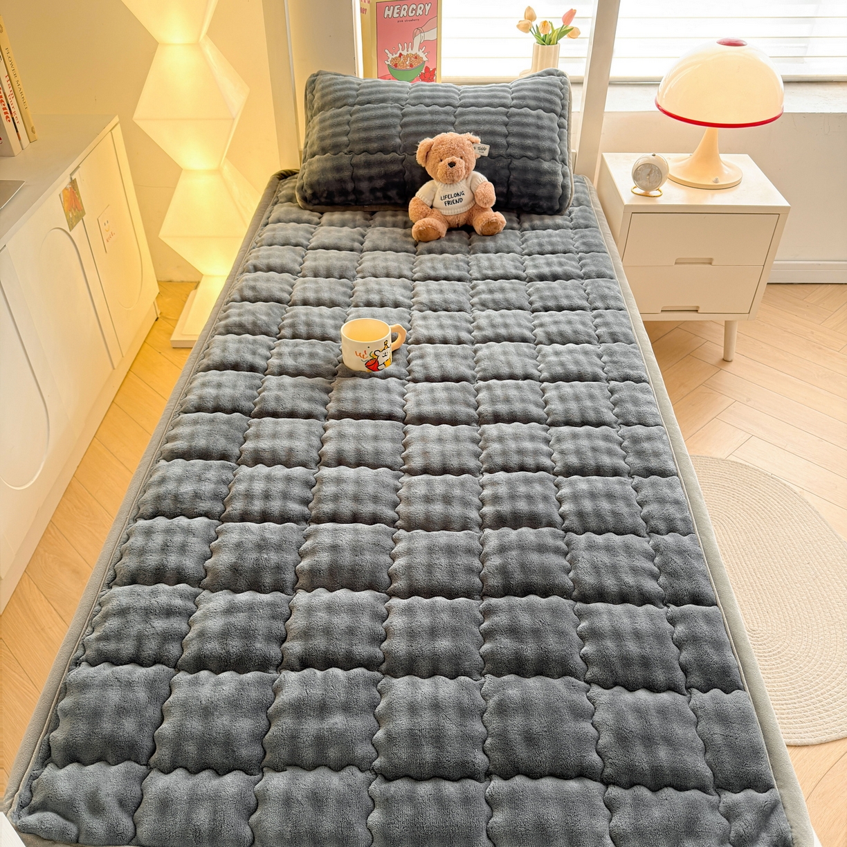 91家纺网 家纺一手货源 找家纺 奇丝雅 2025新款A类牛奶绒泡泡绒床褥床垫床盖兔毛绒家用学生宿舍上下铺寝室褥子软垫床护垫夹棉（学生床） 幻影灰