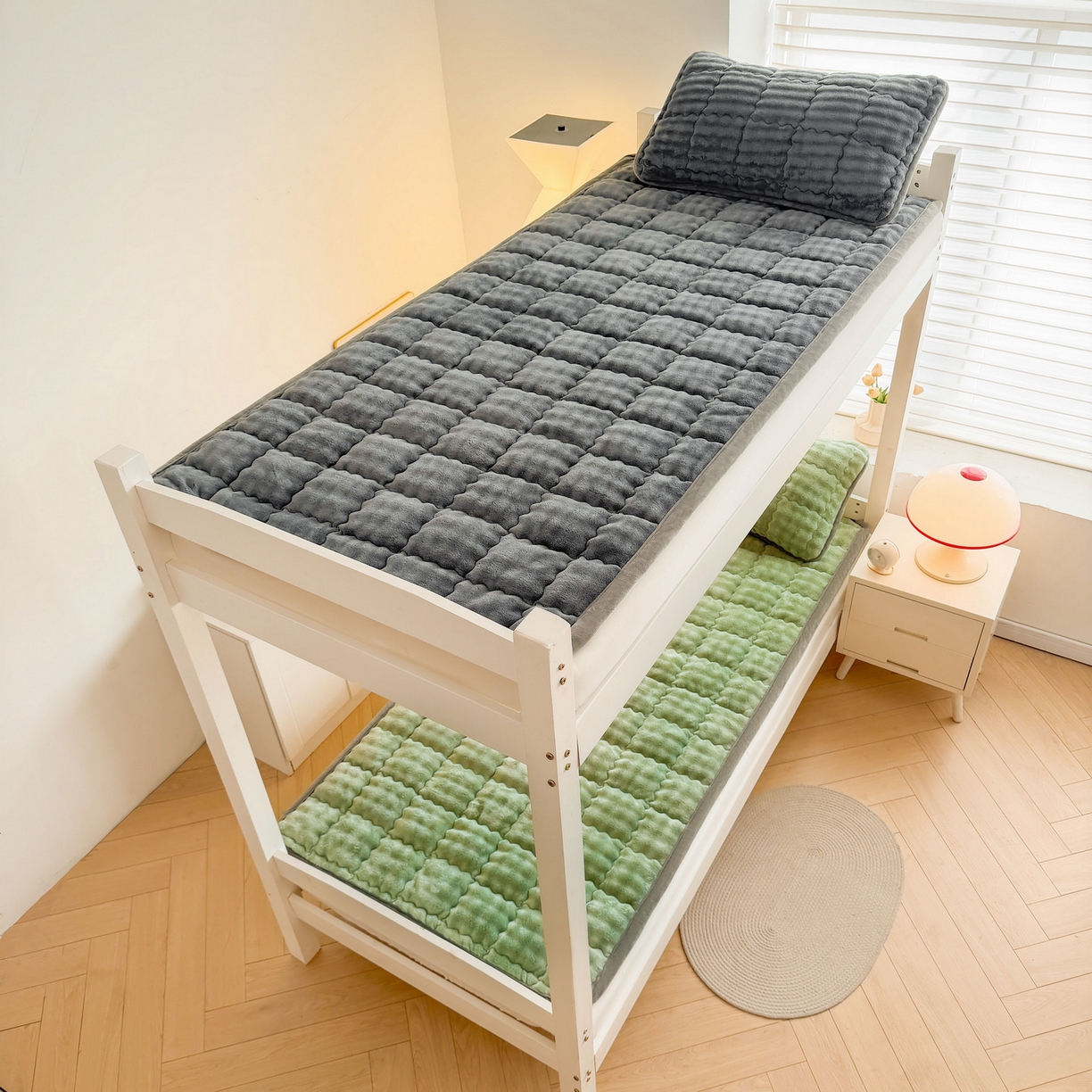 91家纺网 家纺一手货源 找家纺 奇丝雅 2025新款A类牛奶绒泡泡绒床褥床垫床盖兔毛绒家用学生宿舍上下铺寝室褥子软垫床护垫夹棉（学生床） 幻影灰