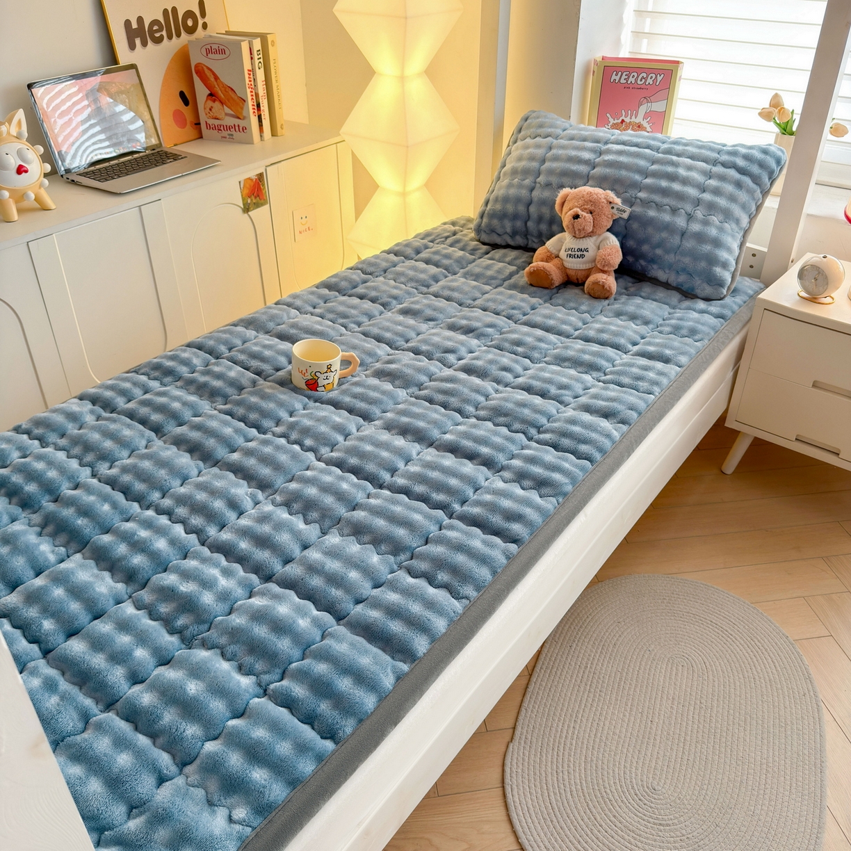 91家纺网 家纺一手货源 找家纺 奇丝雅 2025新款A类牛奶绒泡泡绒床褥床垫床盖兔毛绒家用学生宿舍上下铺寝室褥子软垫床护垫夹棉（学生床） 柔和蓝