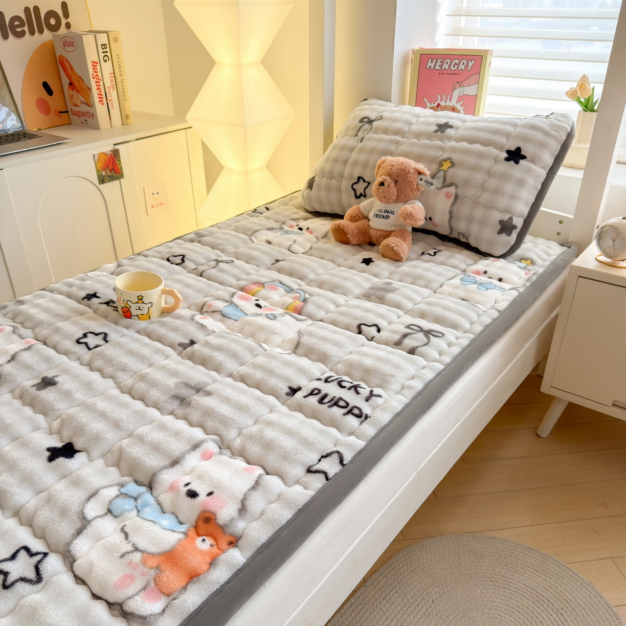 91家纺网 家纺一手货源 找家纺 奇丝雅 2025新款A类牛奶绒泡泡绒床褥床垫床盖兔毛绒家用学生宿舍上下铺寝室褥子软垫床护垫夹棉（学生床） 星星猫咪